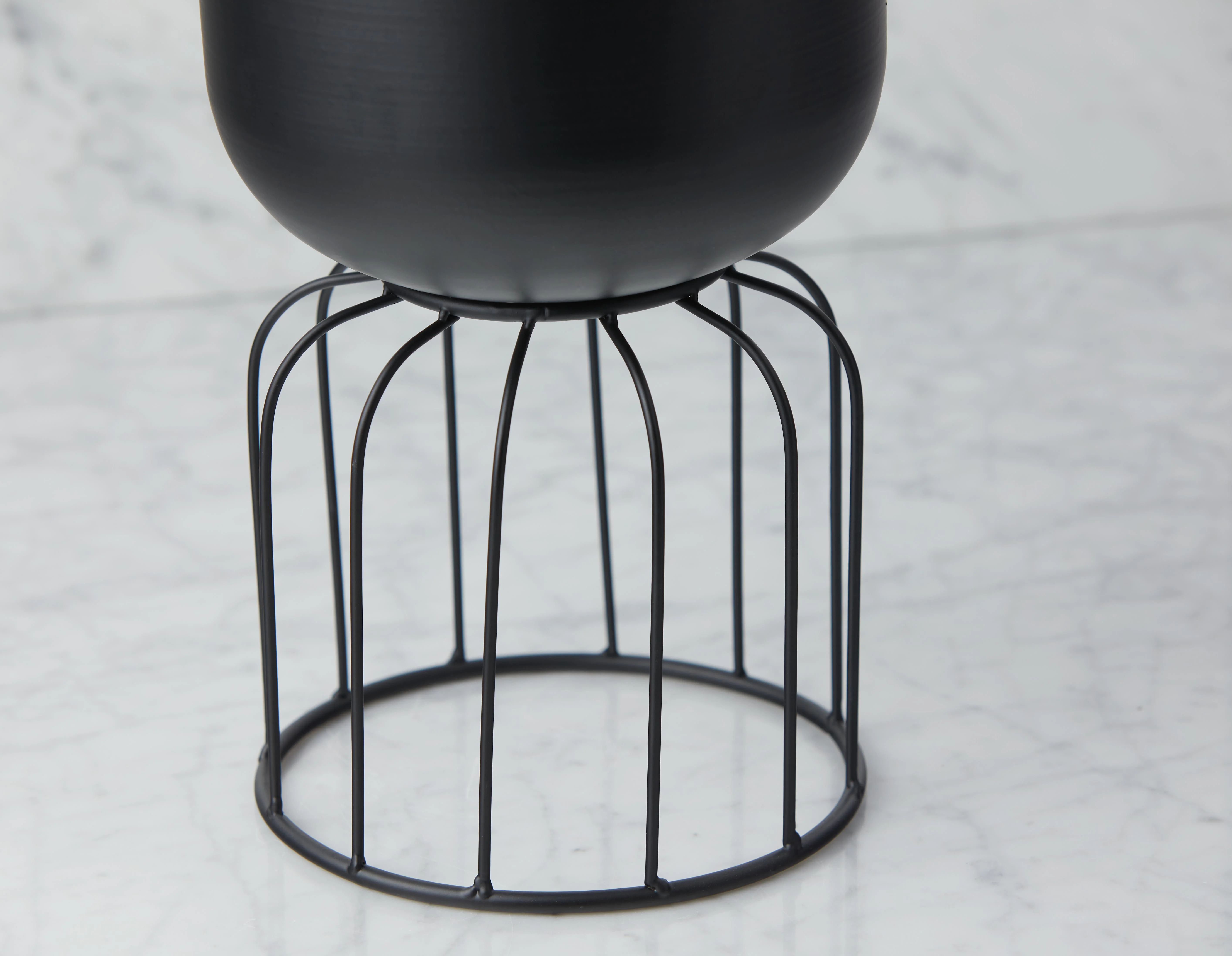 CAGI — Metal planter with stand 35 cm - Image 2