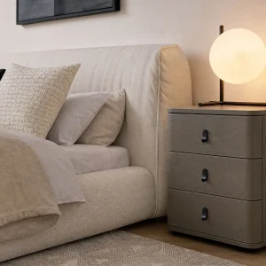 GAEL — Contemporary 3-drawer nightstand