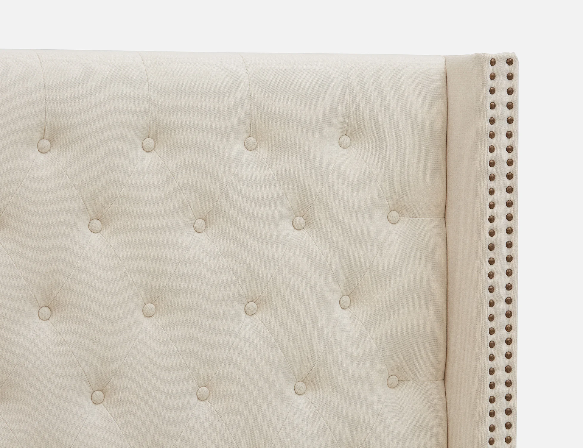 VERSAILLES — Traditional tufted upholstered wingback king size bed (82-62-30-95) - Image 6