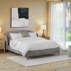 PORTLAND — Queen size bed (92-52-14-30)