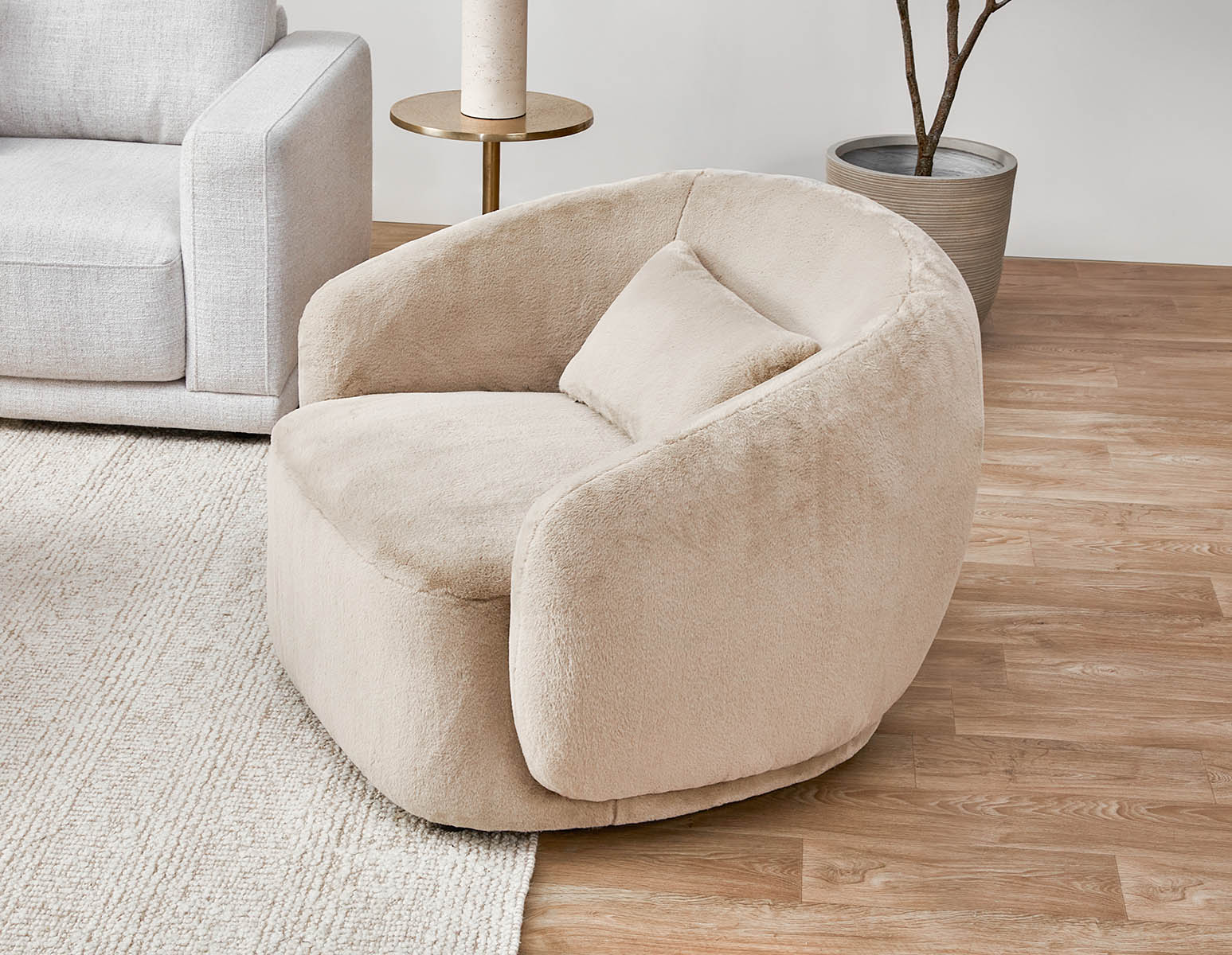 PATON — Contemporary accent chair