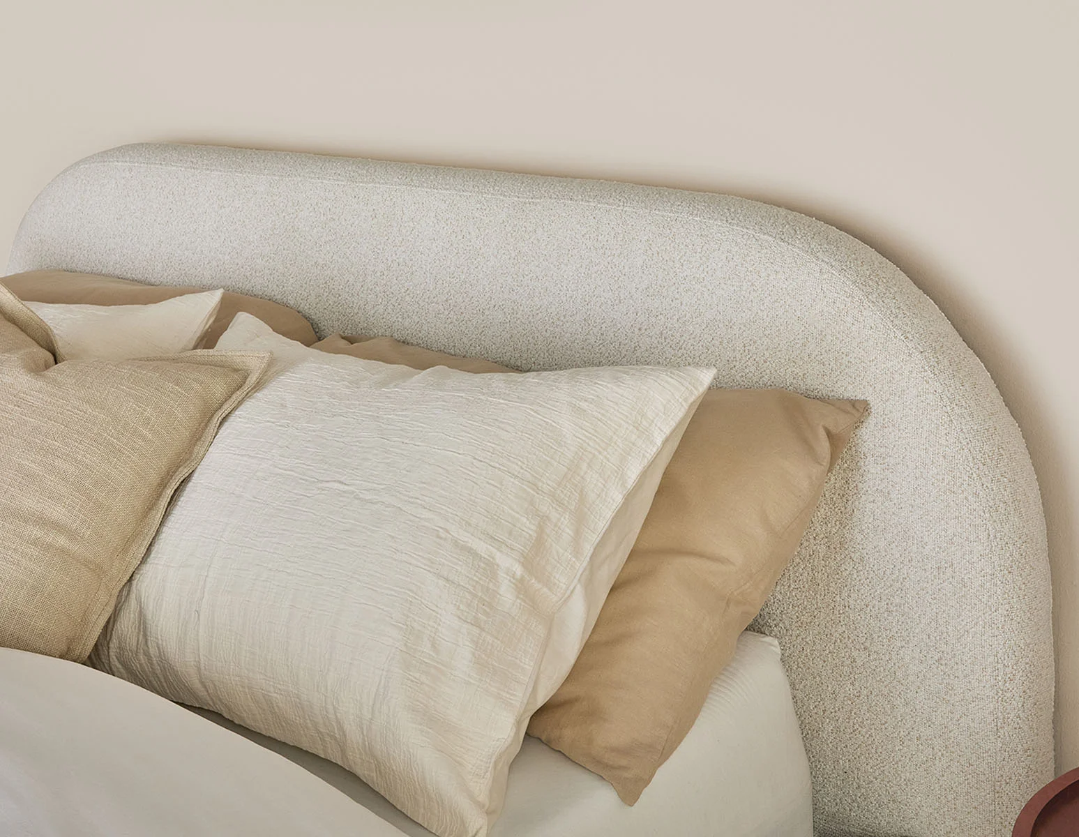 AURETTA — Modern contemporary upholstered queen size bed - Image 14
