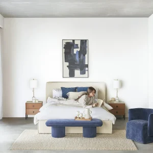 ROANNE — Accent chair (69-85-45-60)