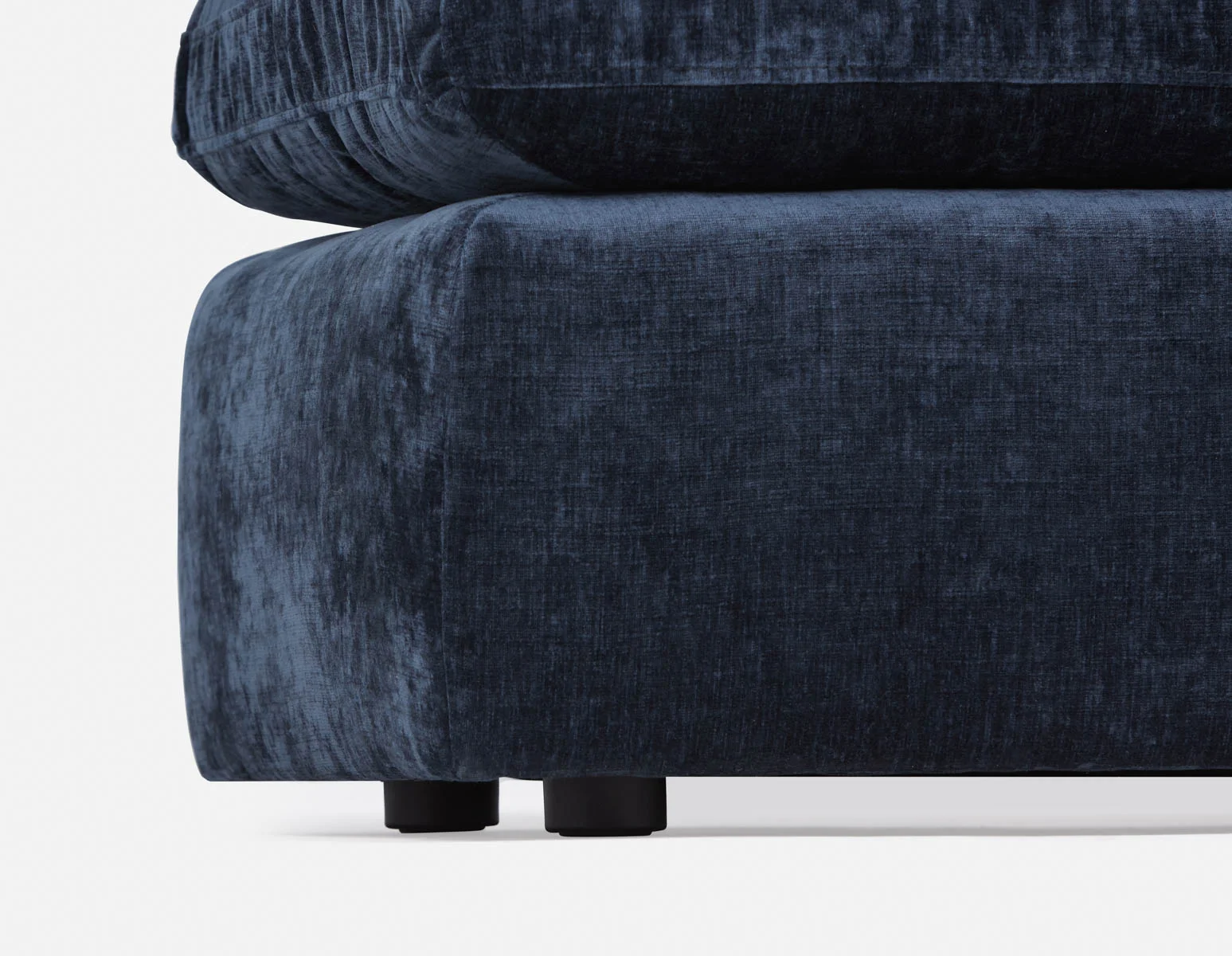 CHABLIS — Luxurious ottoman 44" x 22" (22-74-92-84-60) - Image 3