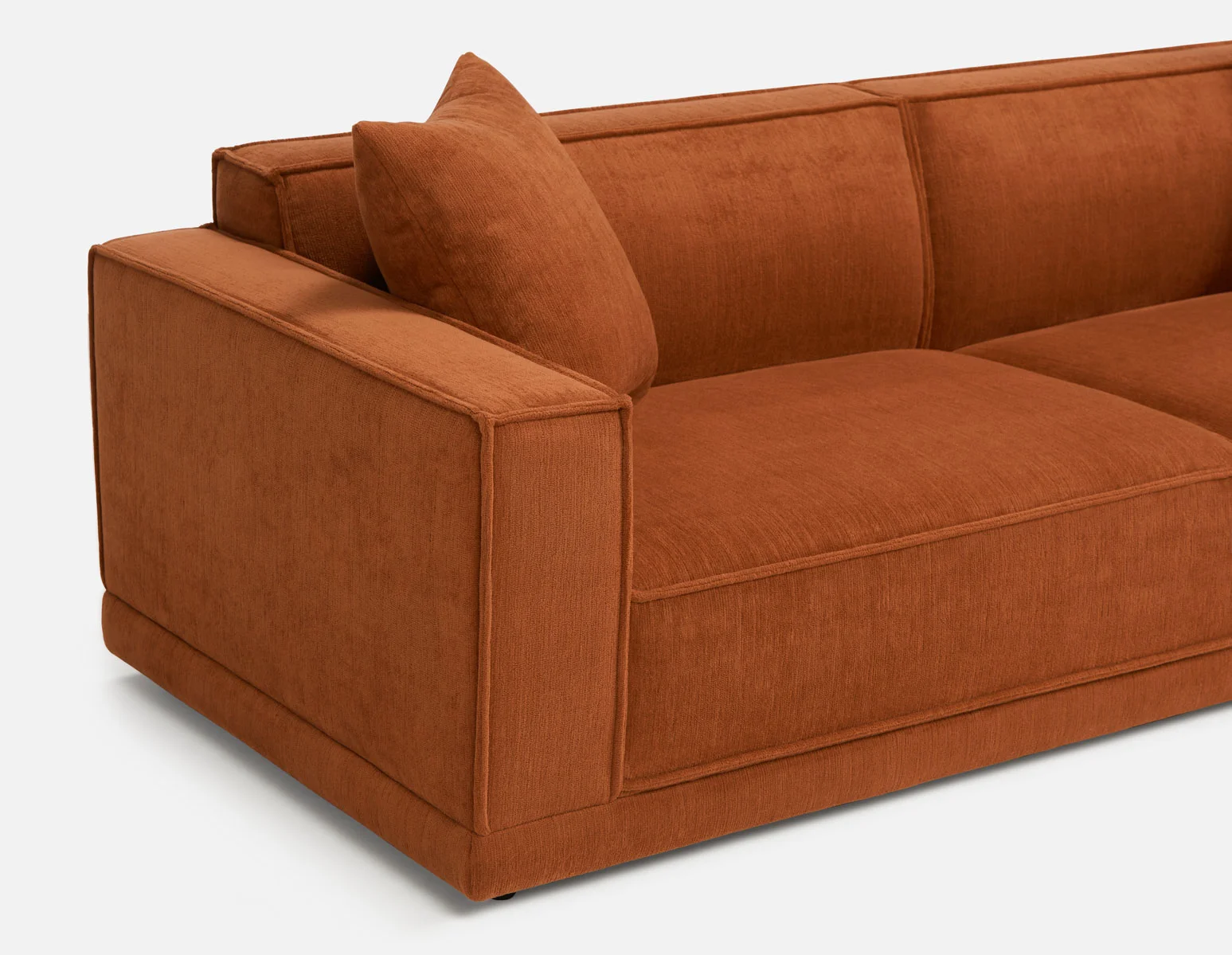 HILLARY — Modern low back 96" luxury sofa (64-85-93-90) - Image 8