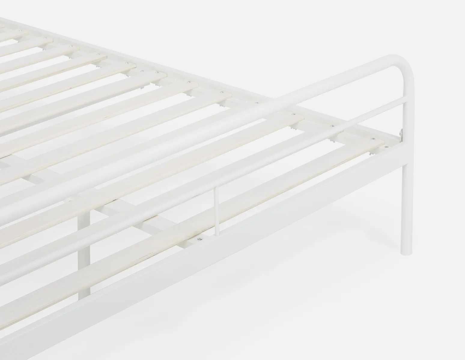 BREE — Iron queen size bed (97-19-21-10-D) - Image 6