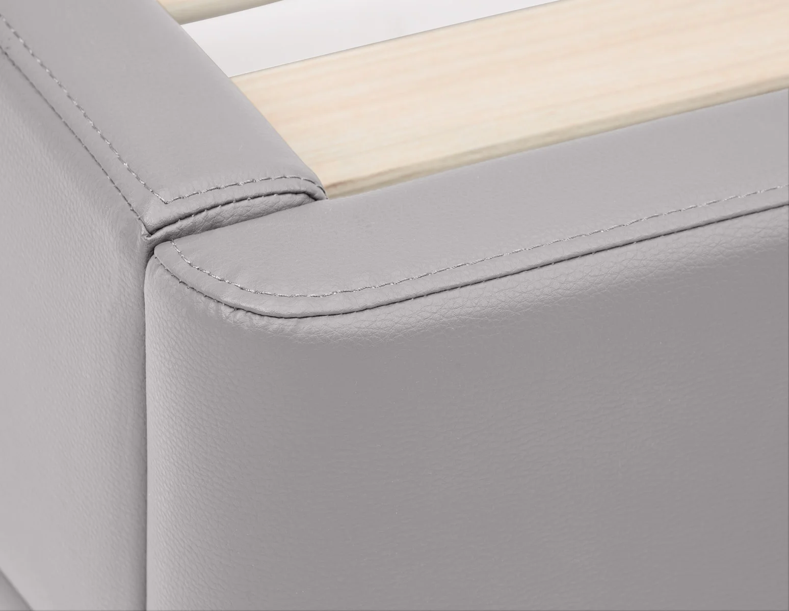 JONNAH — Leather queen size bed - Image 4