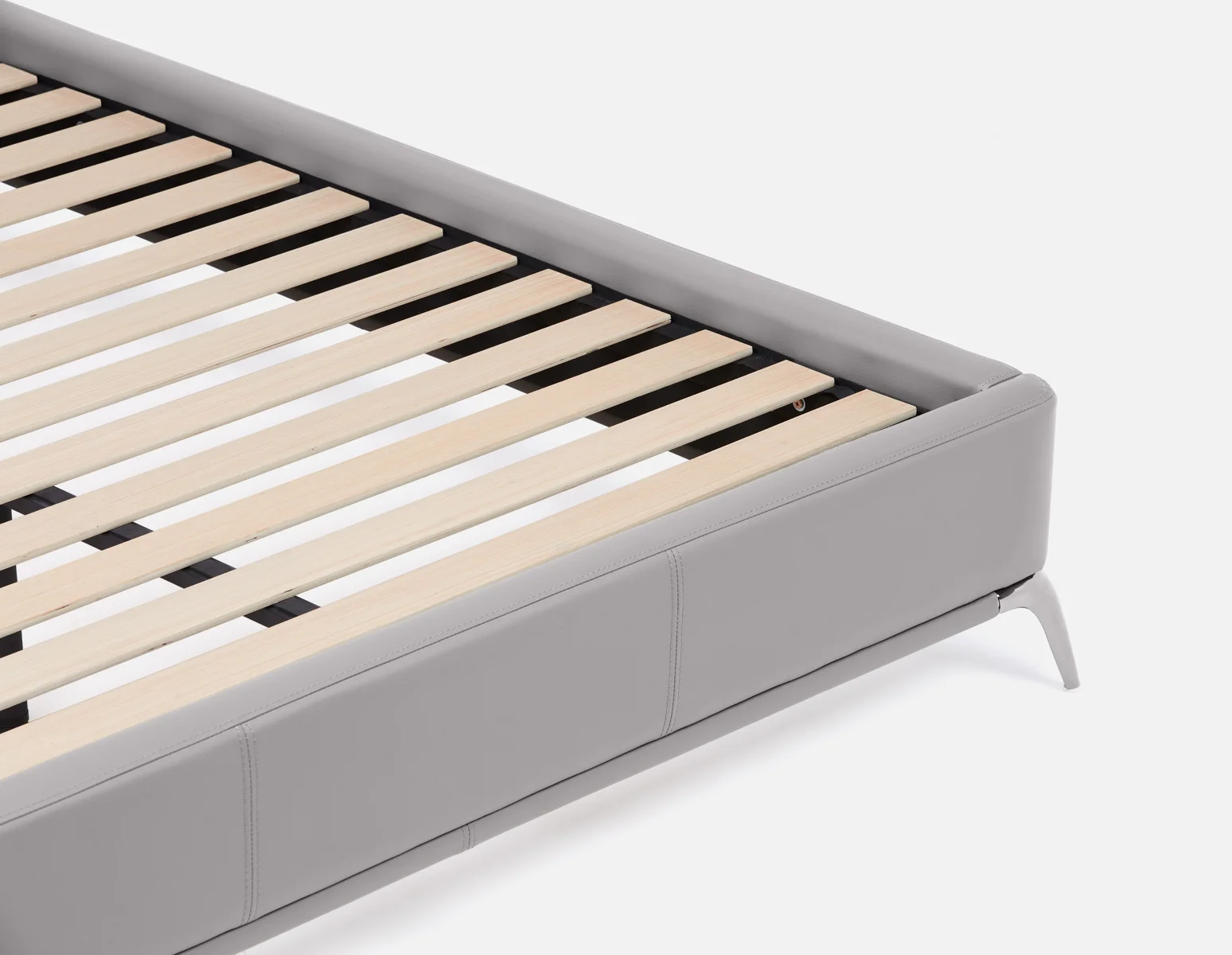 JONNAH — Leather queen size bed - Image 7