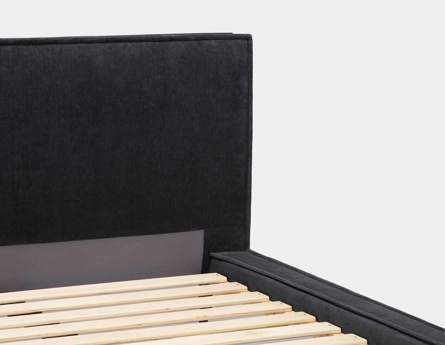 SORGUE — Upholstered queen size bed with storage (28-49-09-20) - Image 8