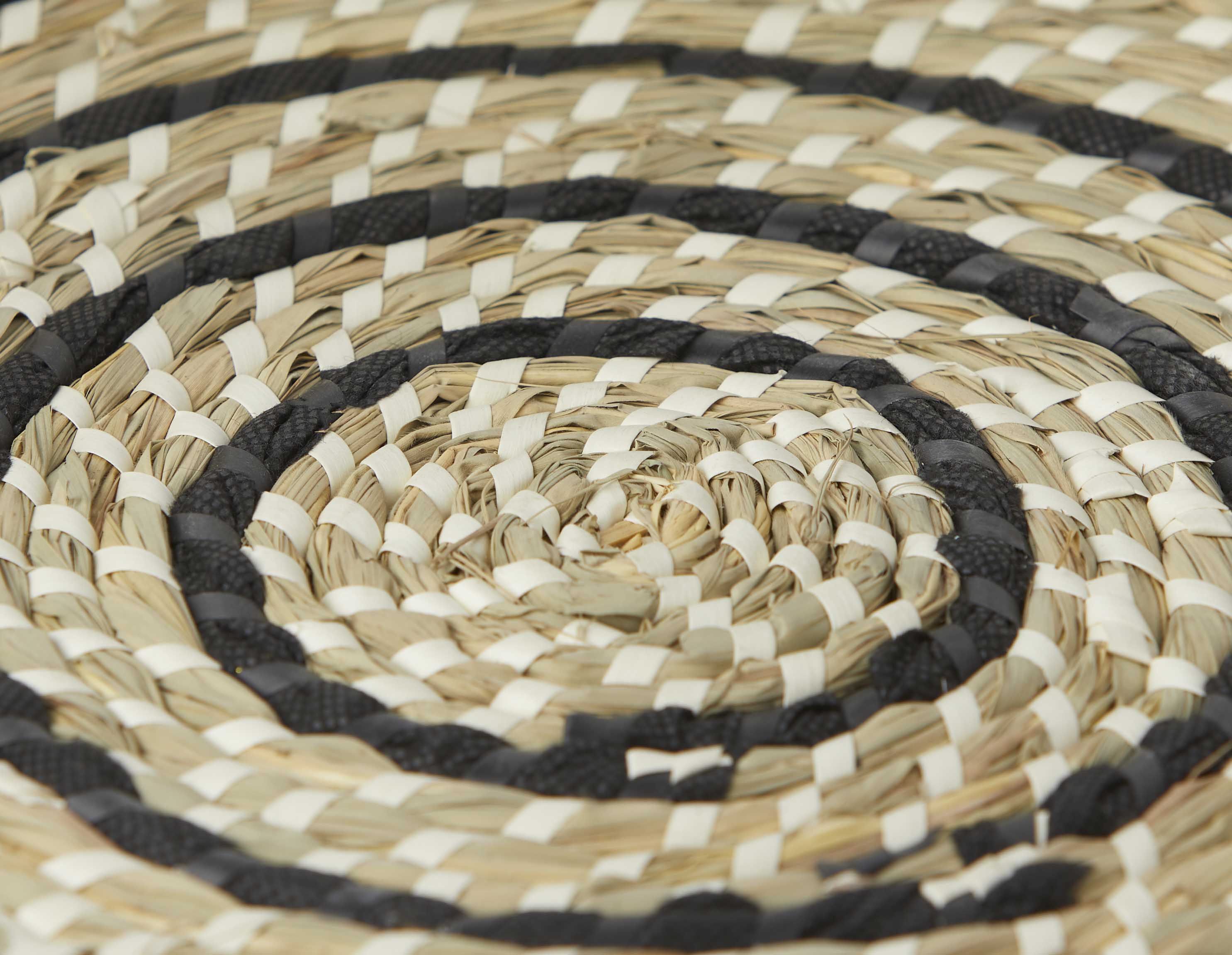 DEBBIE — Grass weaving tray 40 cm - Image 4