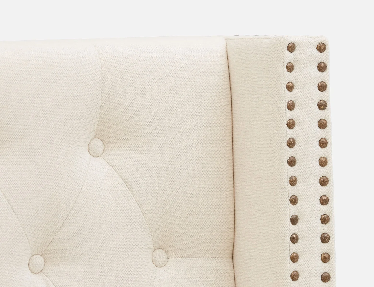 VERSAILLES — Traditional tufted upholstered wingback king size bed (82-62-30-95) - Image 4