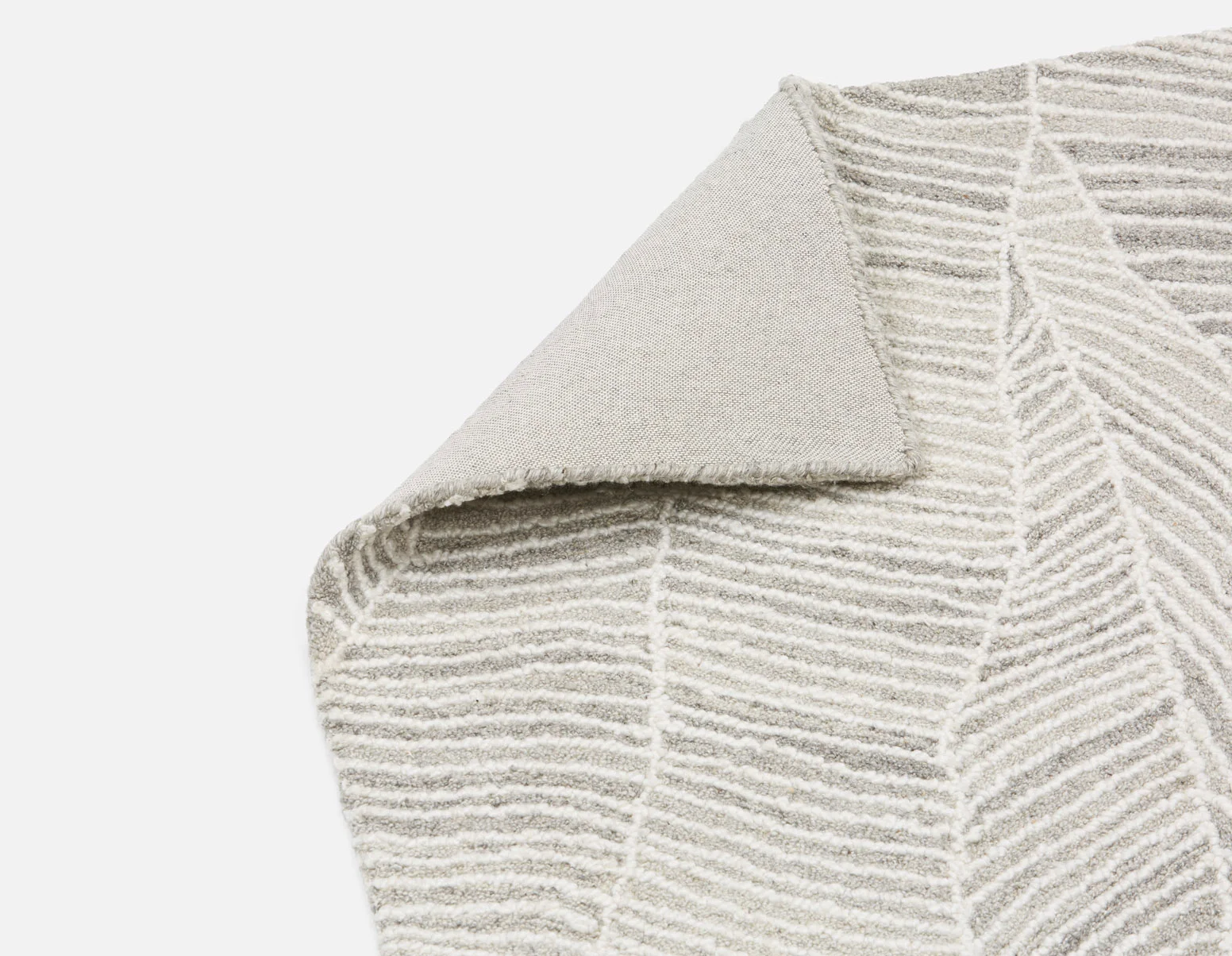 TRIANA — Hand-tufted wool and polyester rug 8'x10' - Image 2