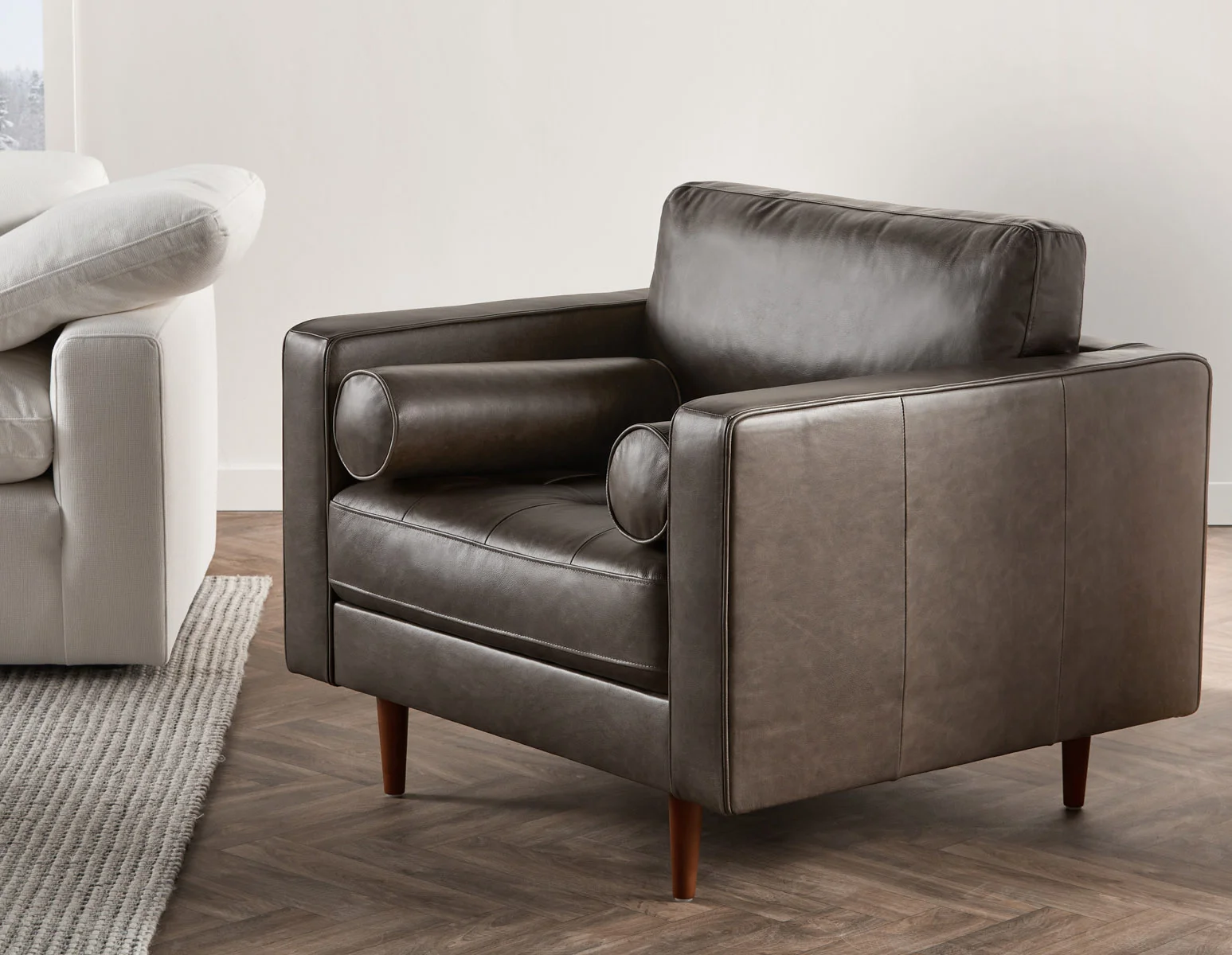 KINSEY — 100% leather armchair (59-04-04-30) - Image 8