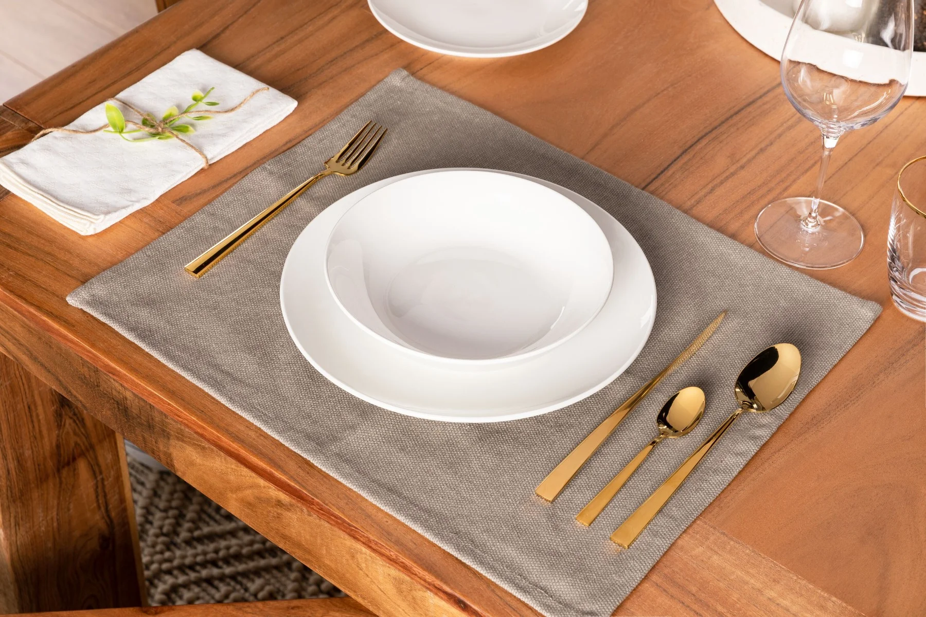 BILEL — 16-piece flatware set - Image 3