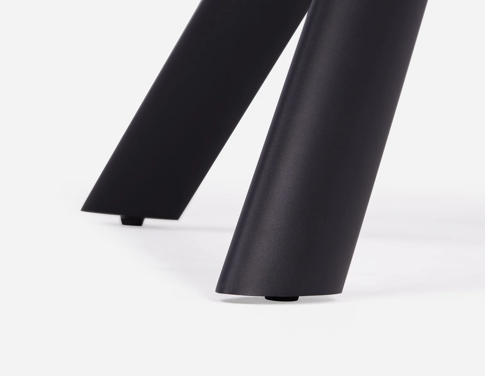 WILLMA — Extendable modern dining table 140cm to 200cm - Image 7