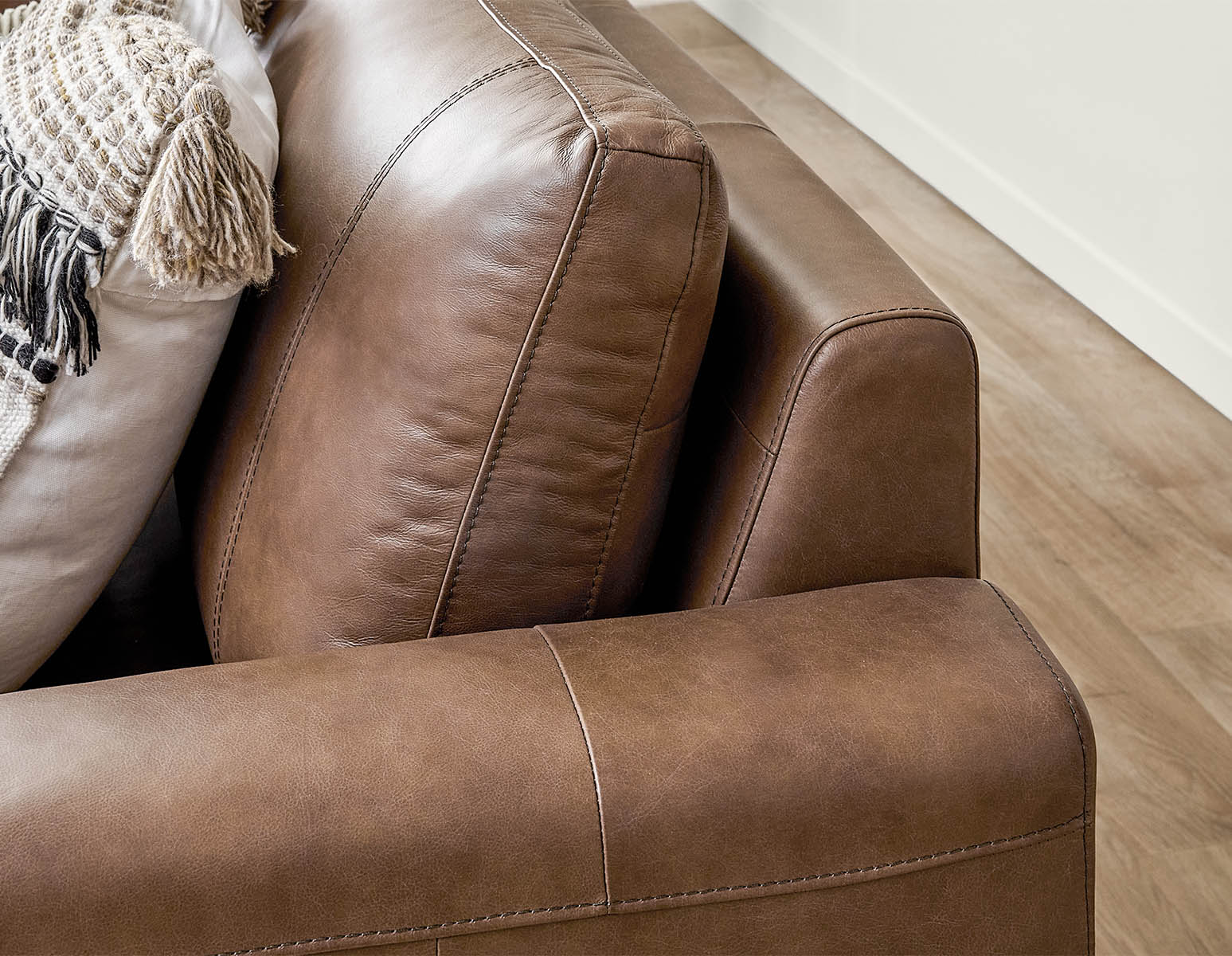 AMARI — 100% leather classic 3-seater sofa (30-26-64-67) - Image 12
