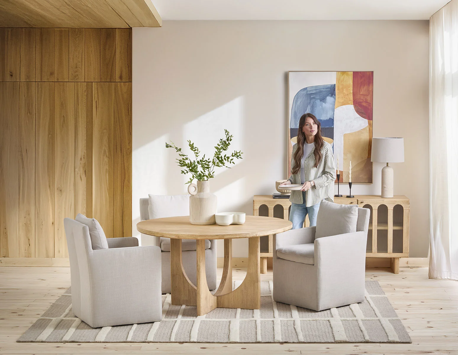 PRIYA — Round acacia wood dining table 140cm (82-02-54-42-D) - Image 11