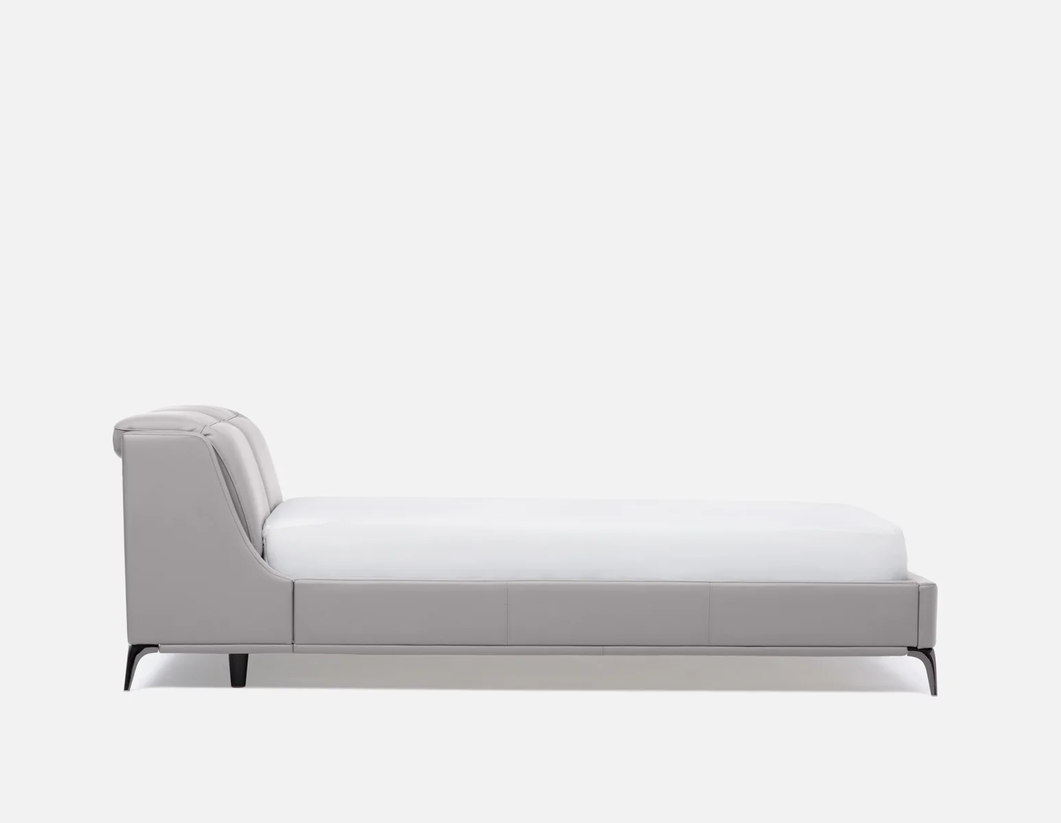 JONNAH — Leather queen size bed - Image 10