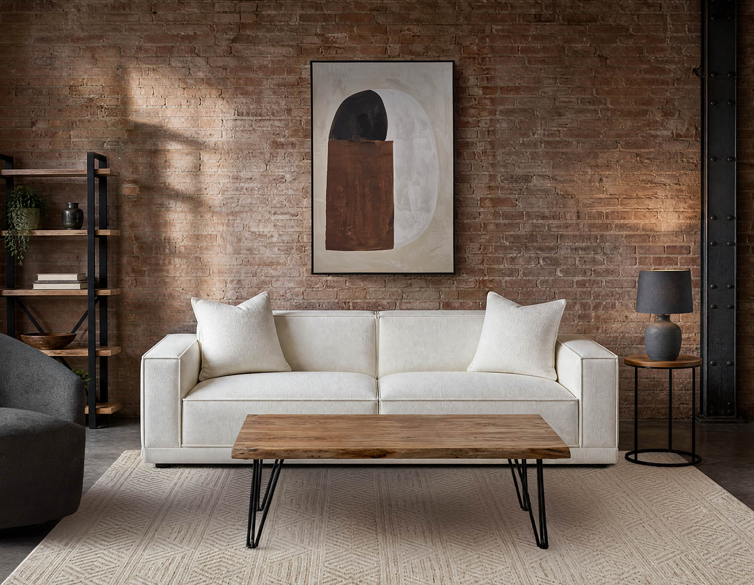 HILLARY — Modern low back 96" luxury sofa (64-85-93-10)