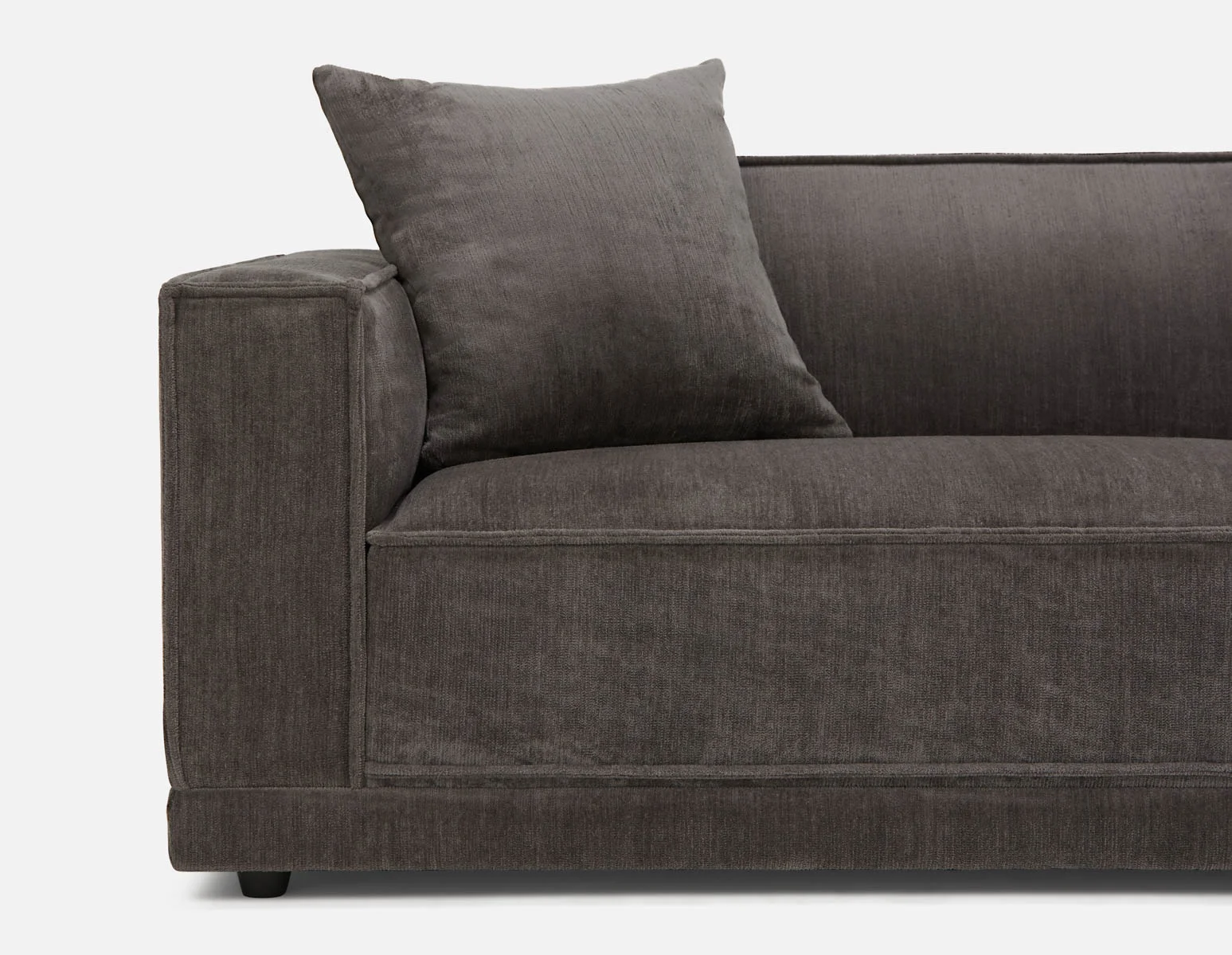 HILLARY — Modern low back 96" luxury sofa (64-85-93-30) - Image 5