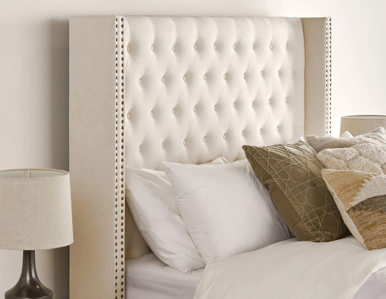 VERSAILLES — Tufted upholstered wingback queen size bed (79-12-43-95) - Image 8