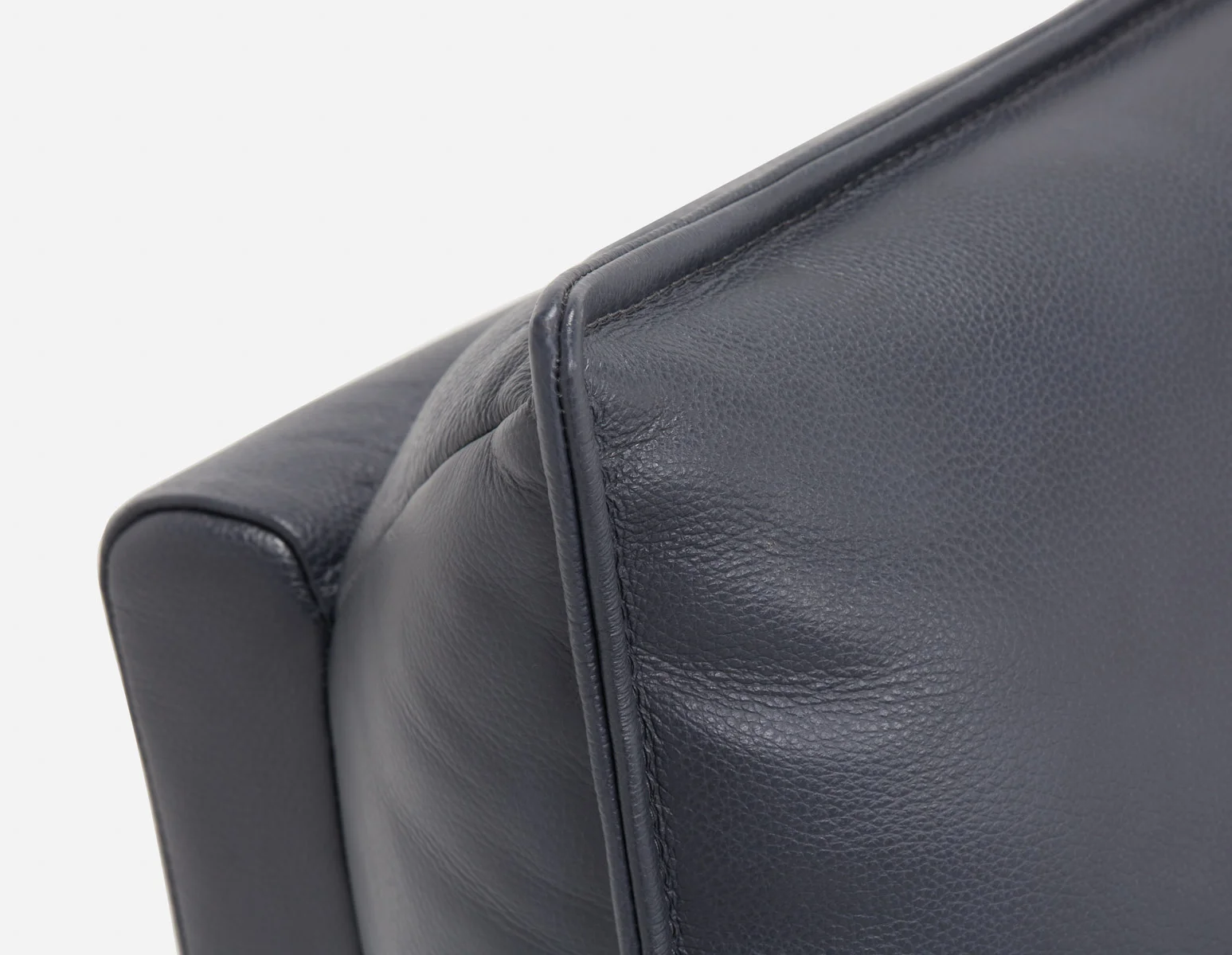 CALVERO — Contemporary power-reclining and glider 100% leather armchair with usb port (84-12-10-60) - Image 5