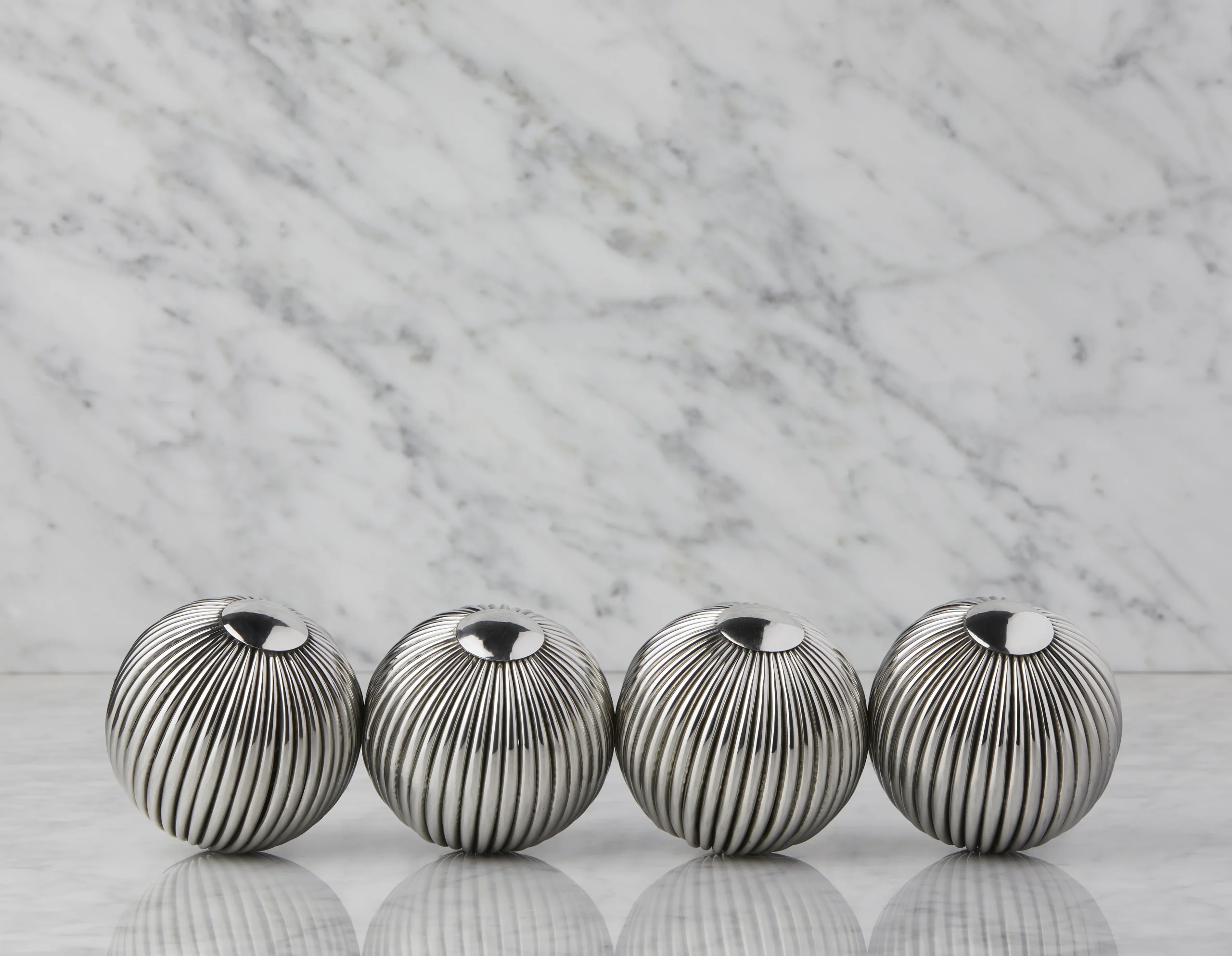 BASILE — Set of 4 decorative balls 10 cm