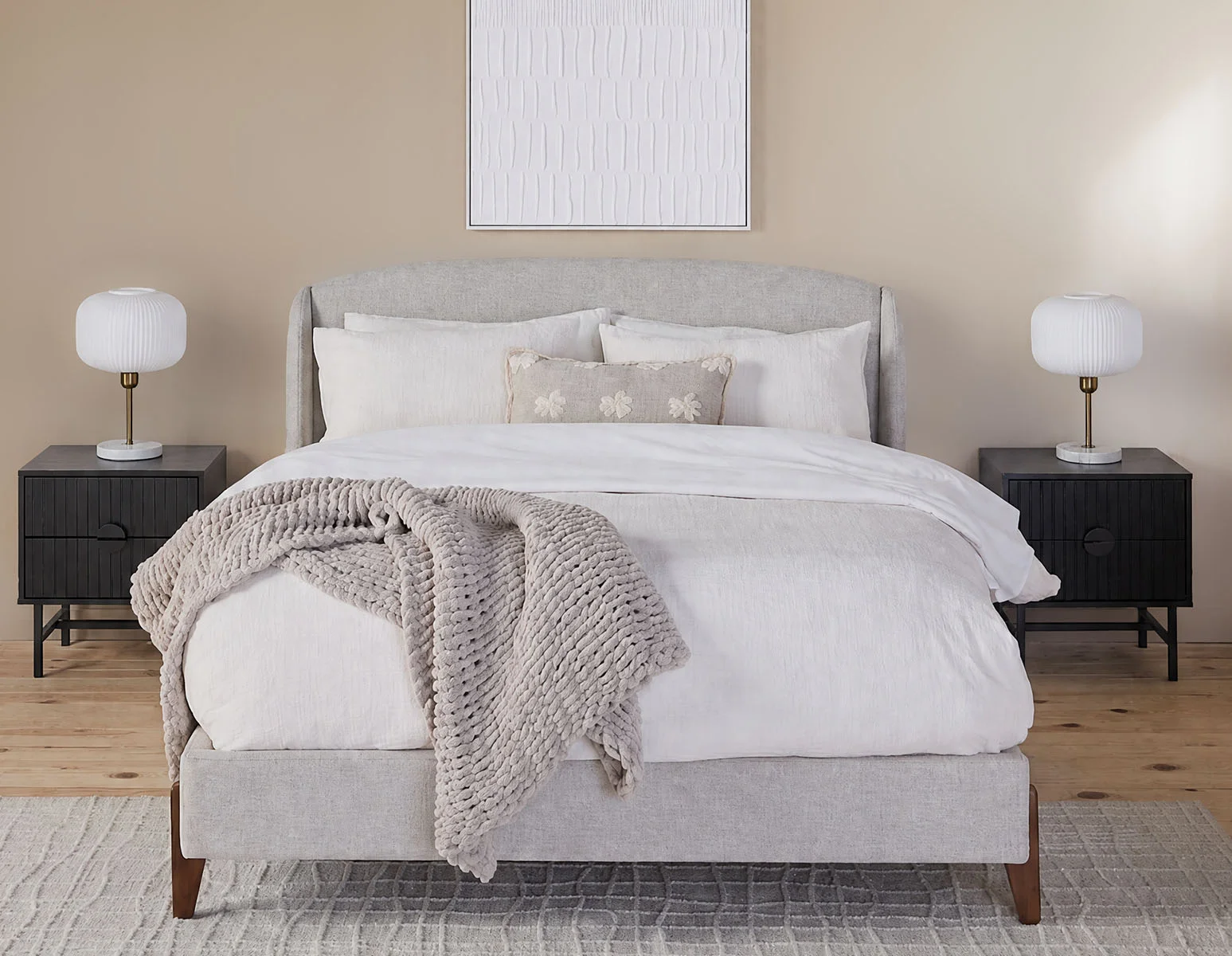 MARCIA — Mid-century modern upholstered queen size bed - Image 15