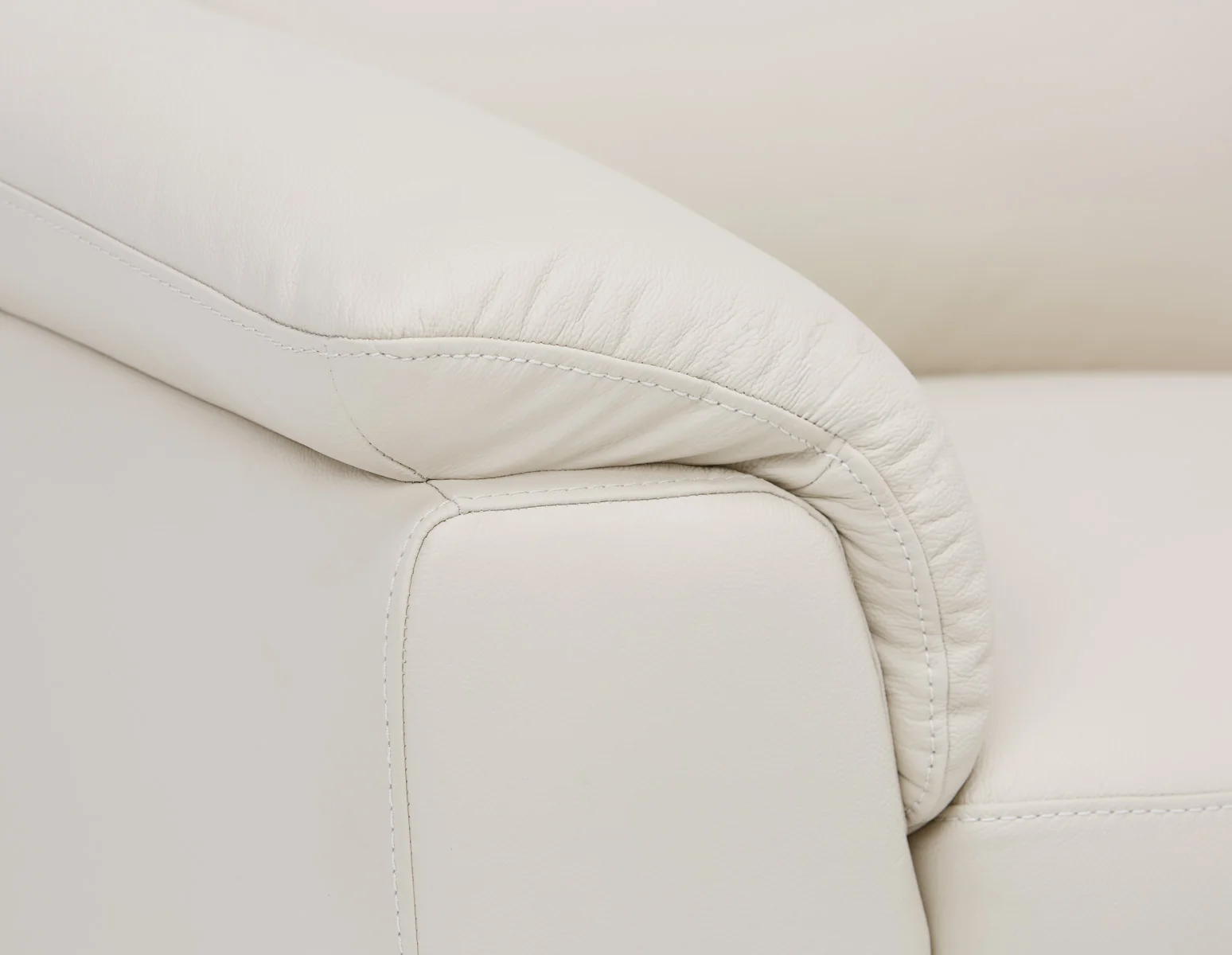 GAMARRA — 100% leather contemporary armchair (71-95-92-34-D) - Image 4