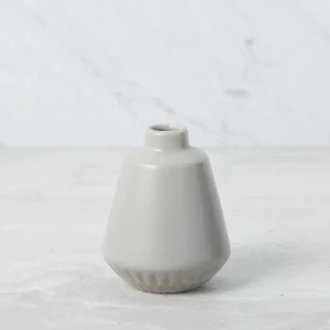 ALMA — Ceramic vase 11cm