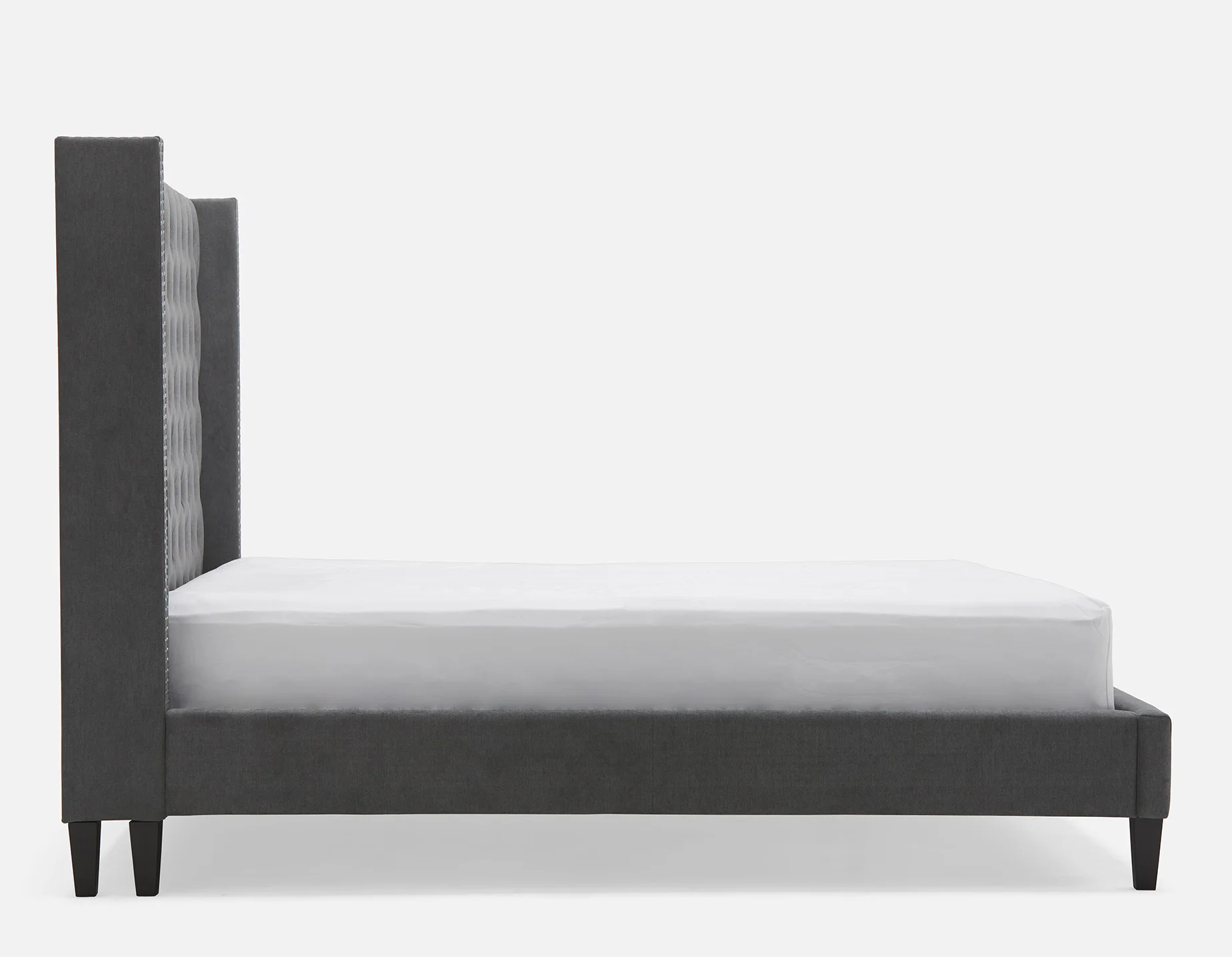 VERSAILLES — Traditional tufted upholstered wingback king size bed (82-62-30-30) - Image 6