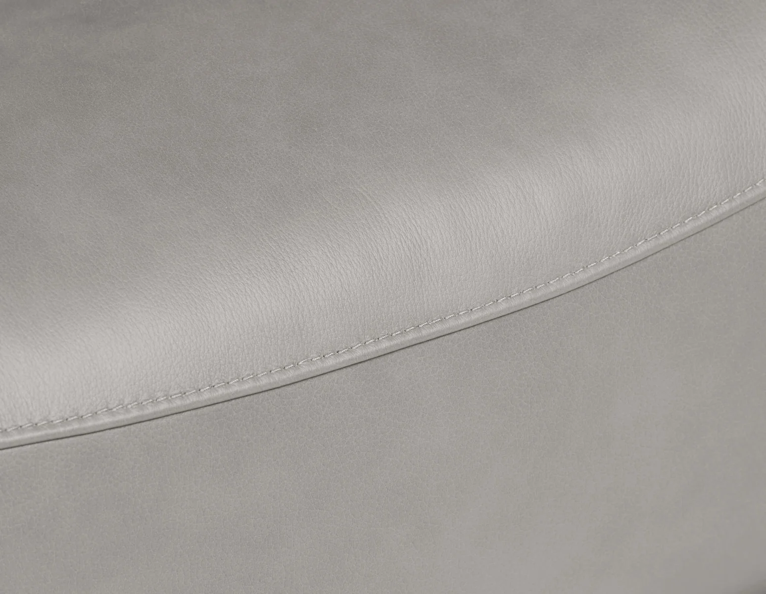 CARLOS — Leather power-reclining loveseat - Image 13