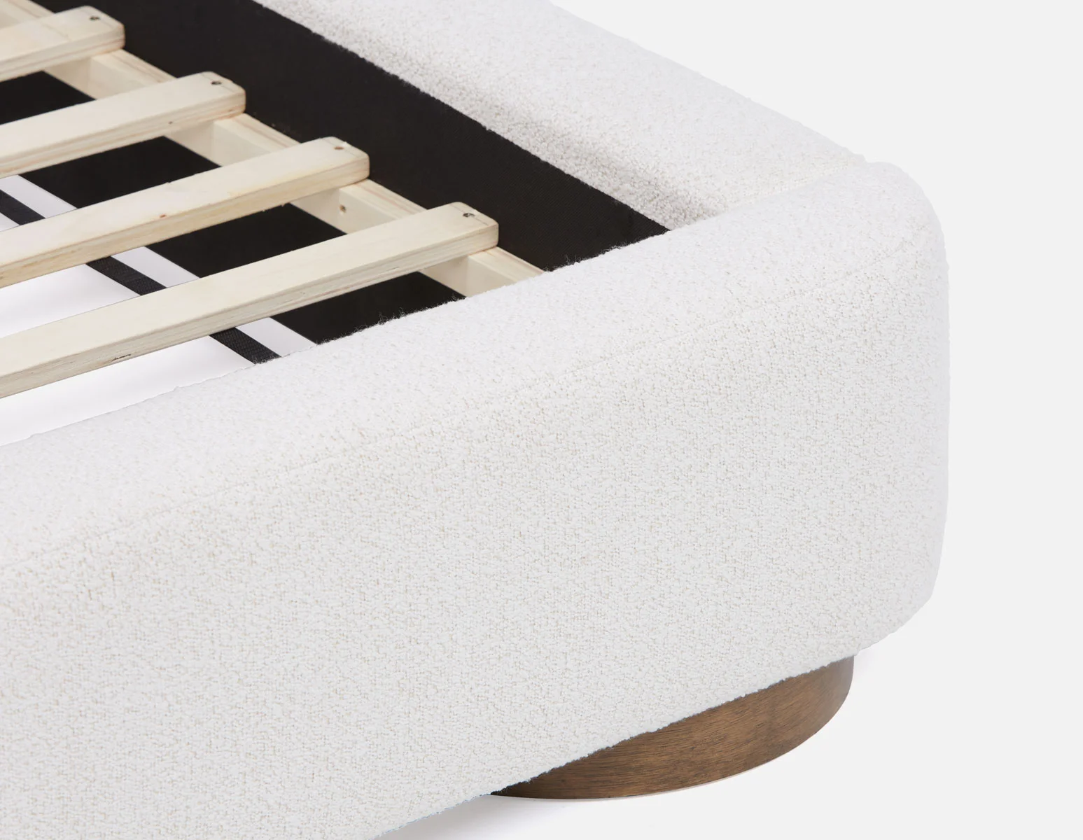 AURETTA — Modern contemporary upholstered queen size bed - Image 5