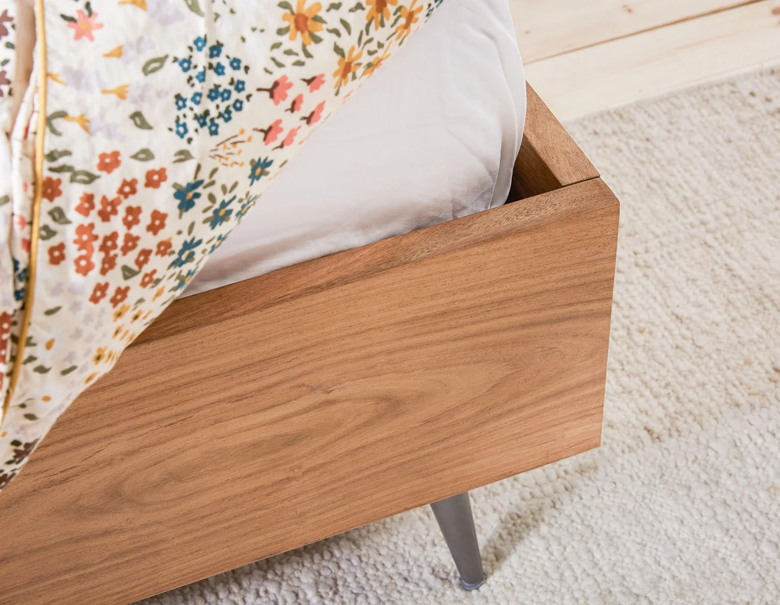 JENSON — Rosewood king size bed (52-22-73-96) - Image 8