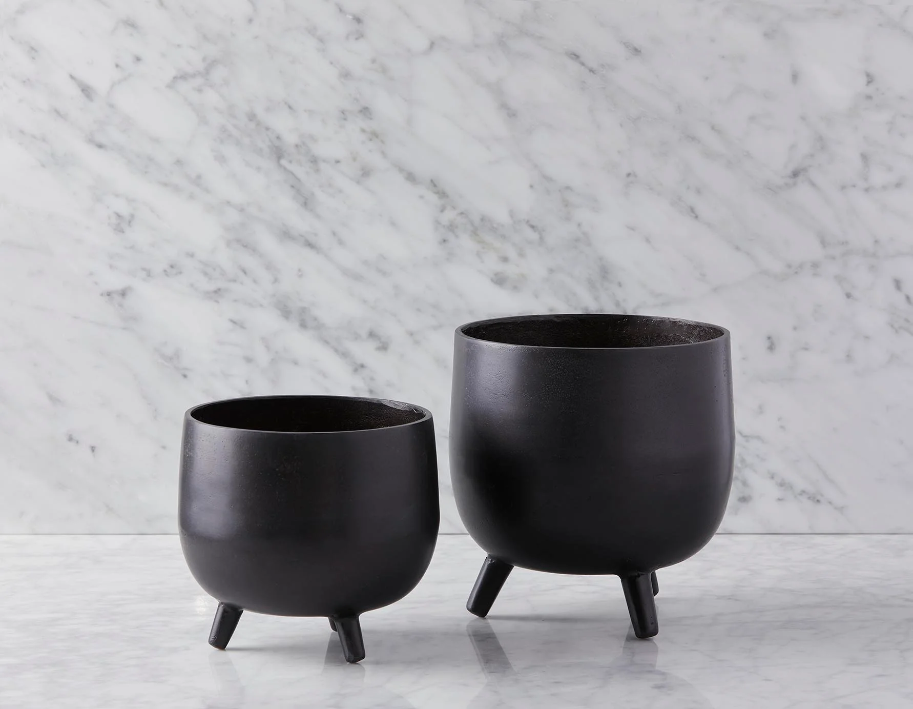 LAWRENCE — 2-piece aluminum planter set (17-67-03-20) - Image 8