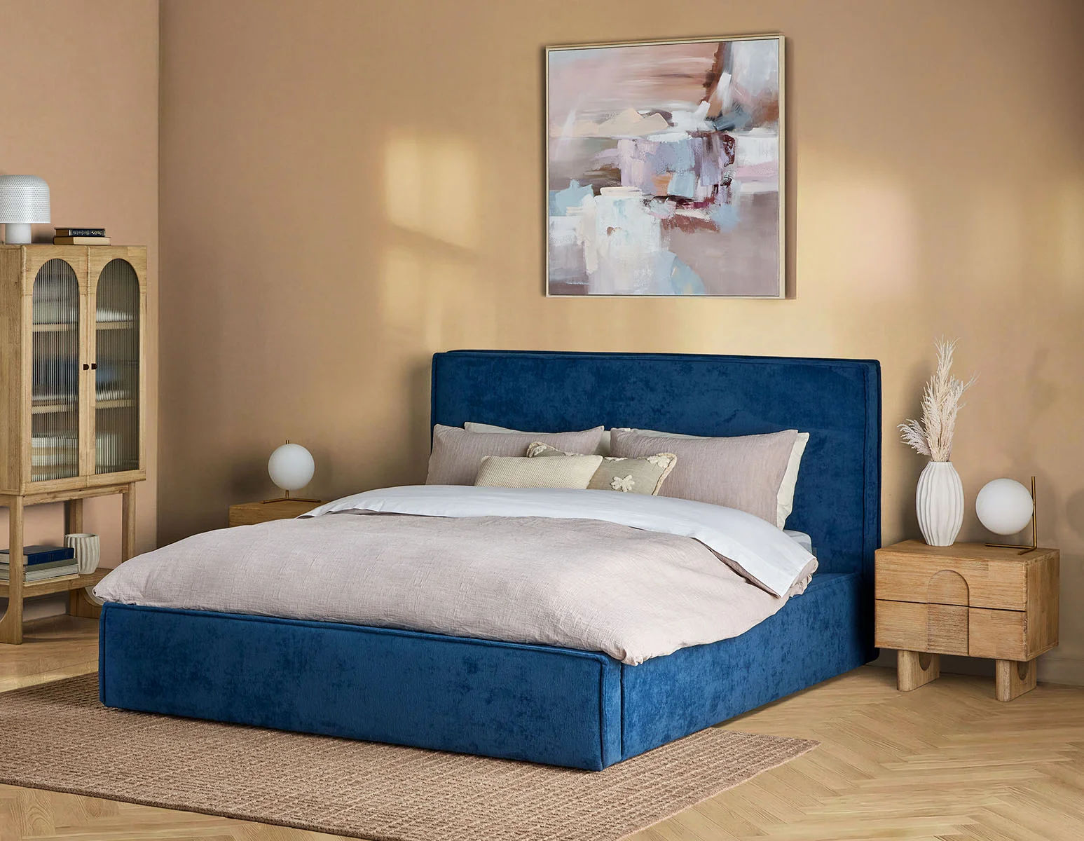 SORGUE — Upholstered queen size bed with storage (28-49-09-60)