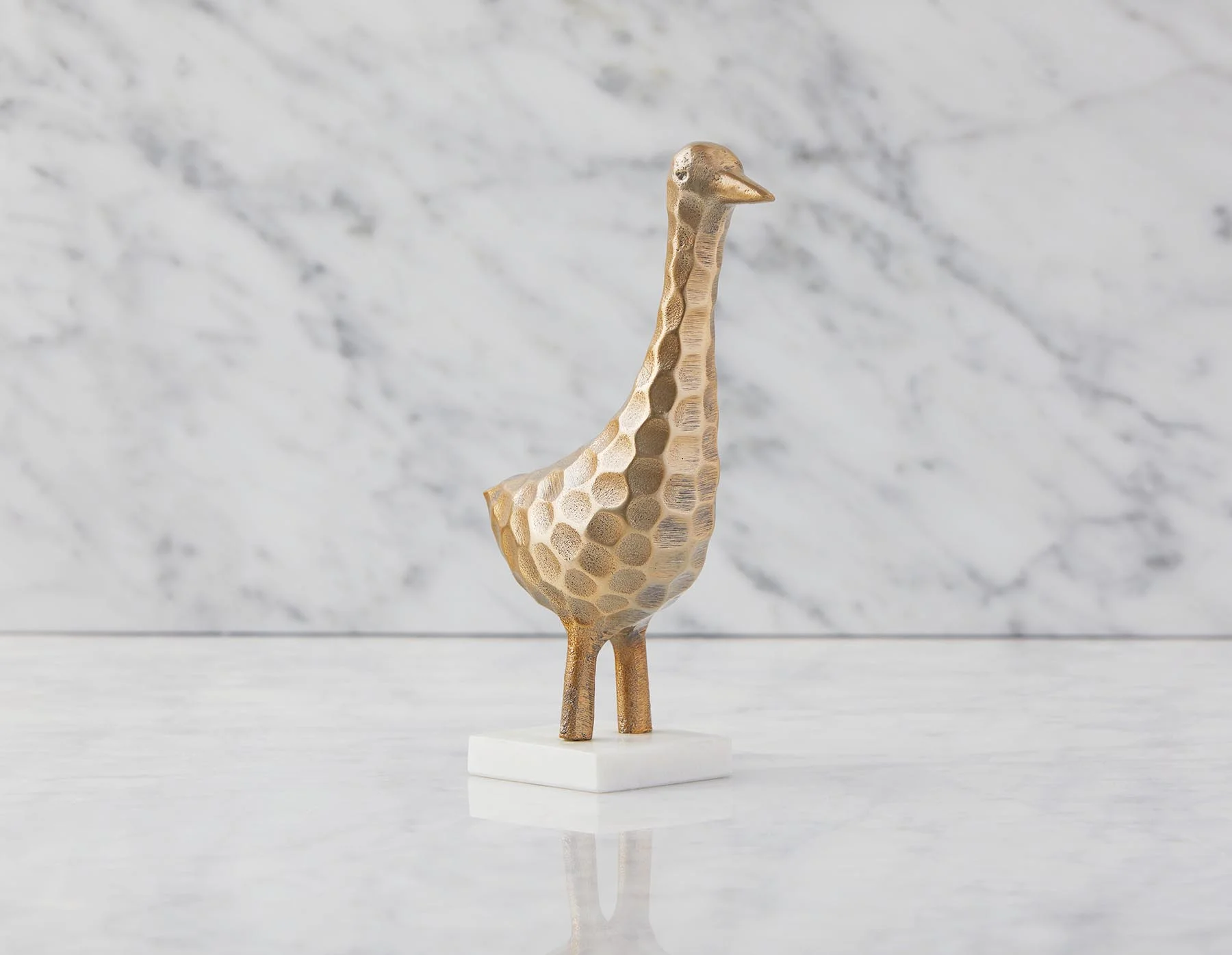 BEYA — Aluminum sculpture with marble base 22 cm - Image 8