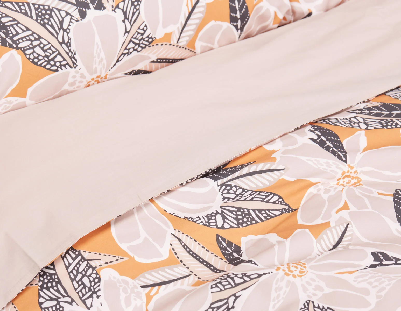 CALEDONIA — 3-piece queen duvet cover set - Image 7