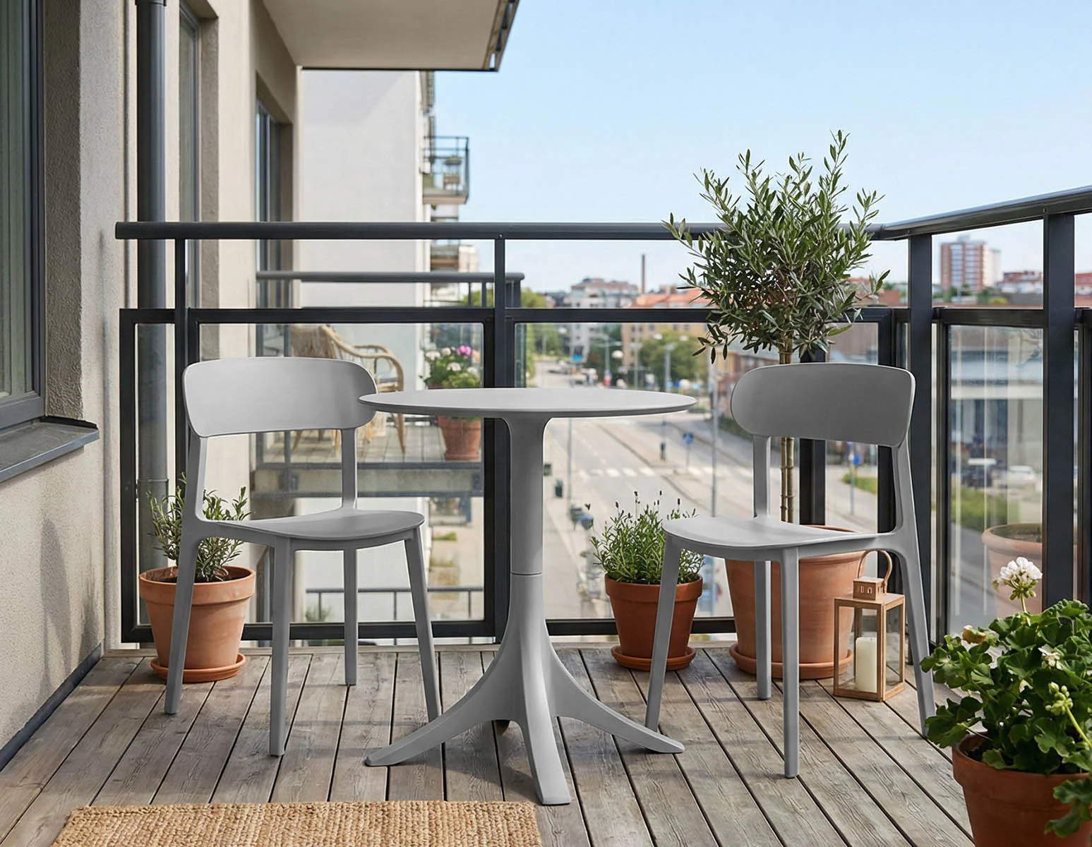 ATLANTA — Indoor/outdoor dining table (05-34-84-30)