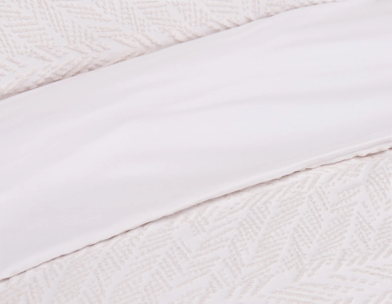 WEYMOUTH — 3-piece queen duvet cover set (22-06-08-93) - Image 7