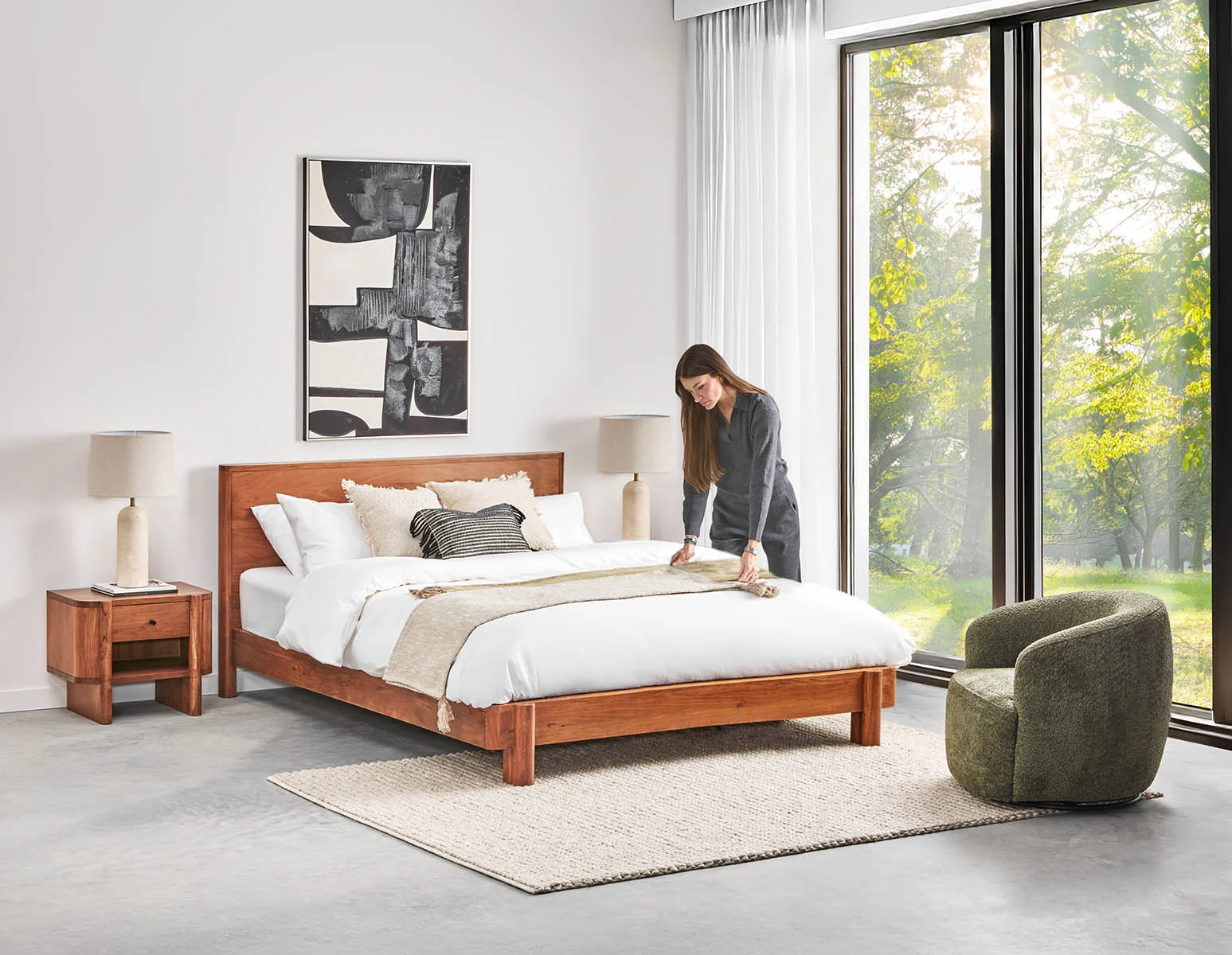 MUMBAI — Acacia wood king size bed
