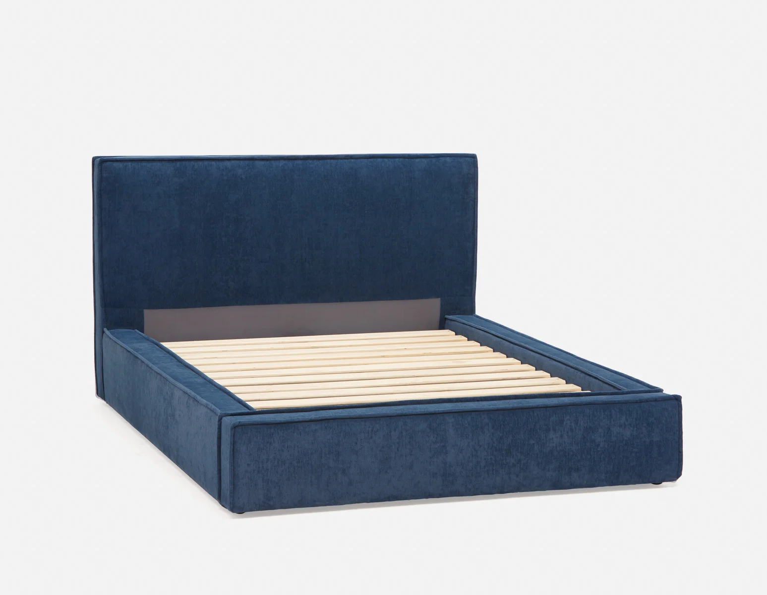 SORGUE — Upholstered queen size bed with storage (28-49-09-60) - Image 10