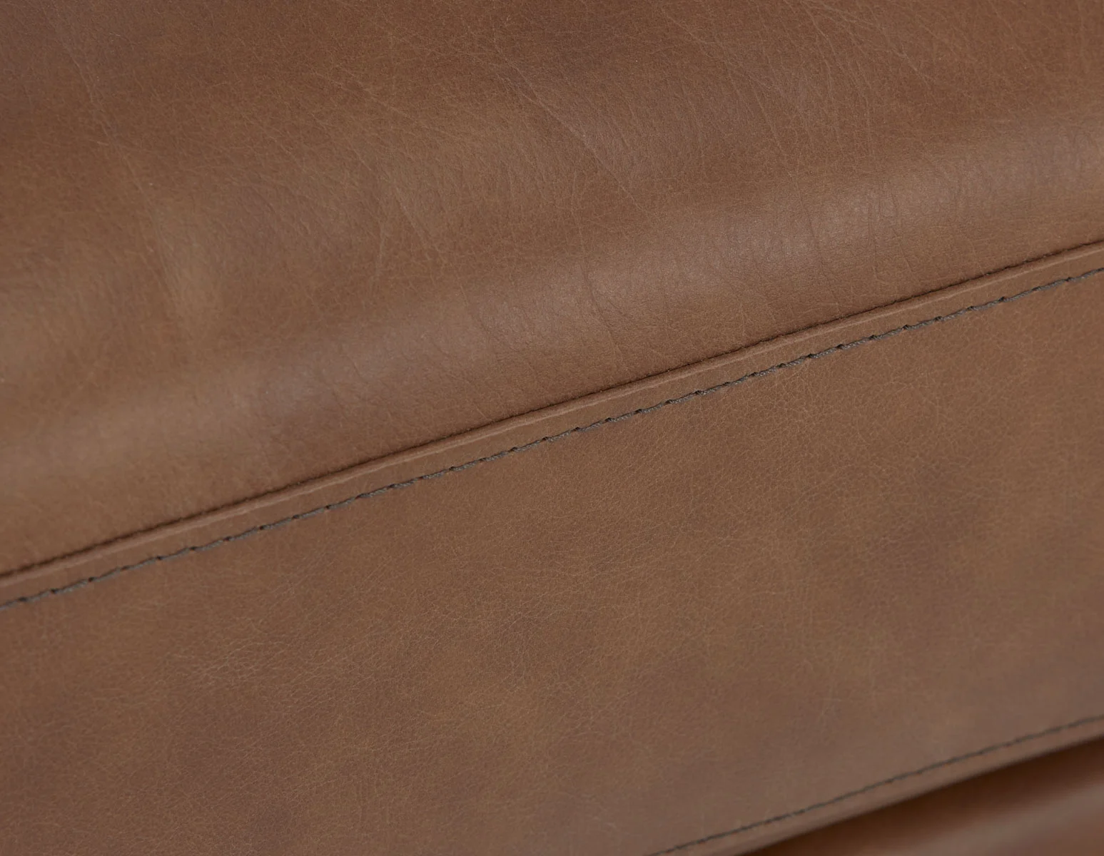 AMARI — 100% leather classic club chair (25-59-80-67) - Image 3