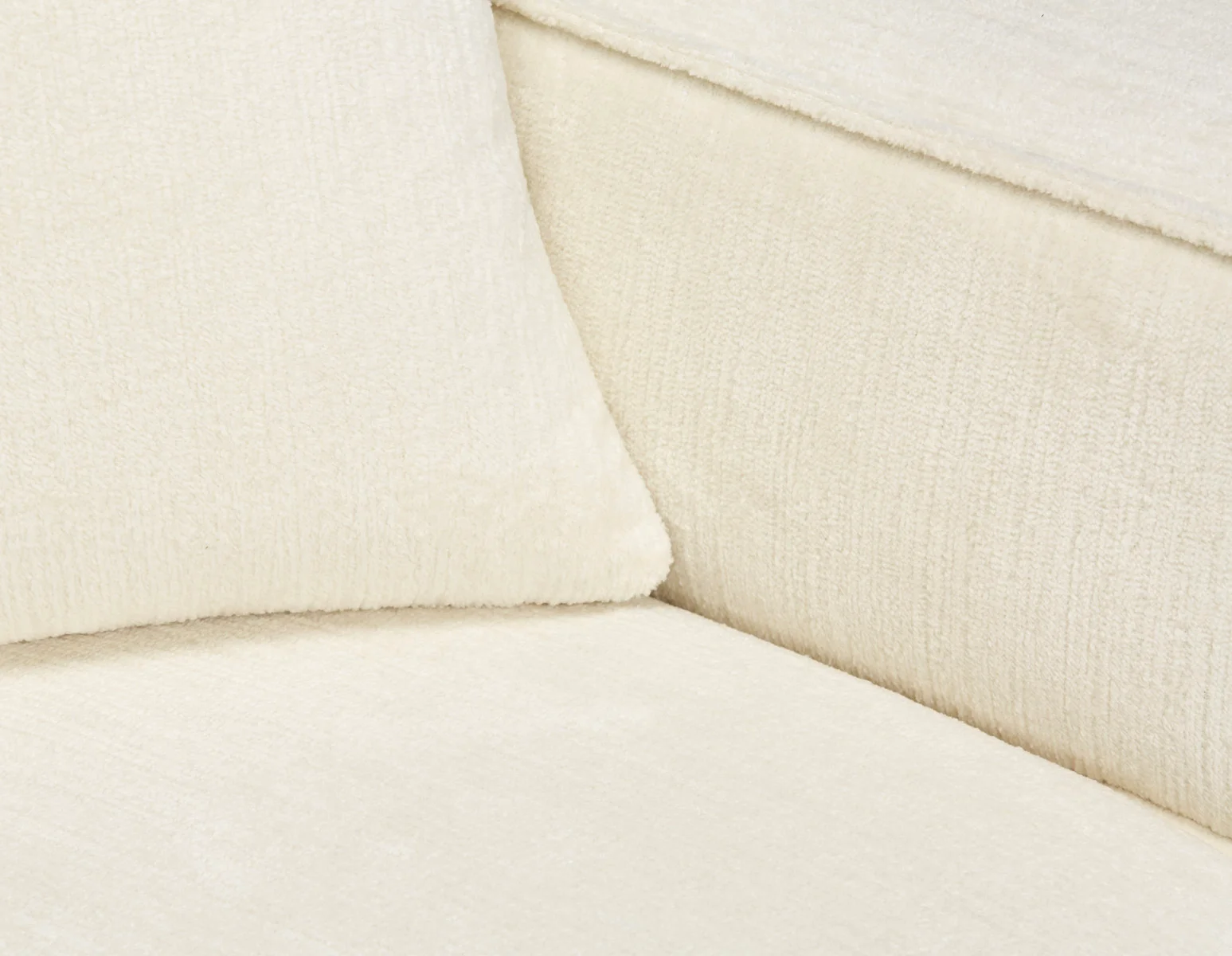 HILLARY — Modern low back 96" luxury sofa (64-85-93-10) - Image 9