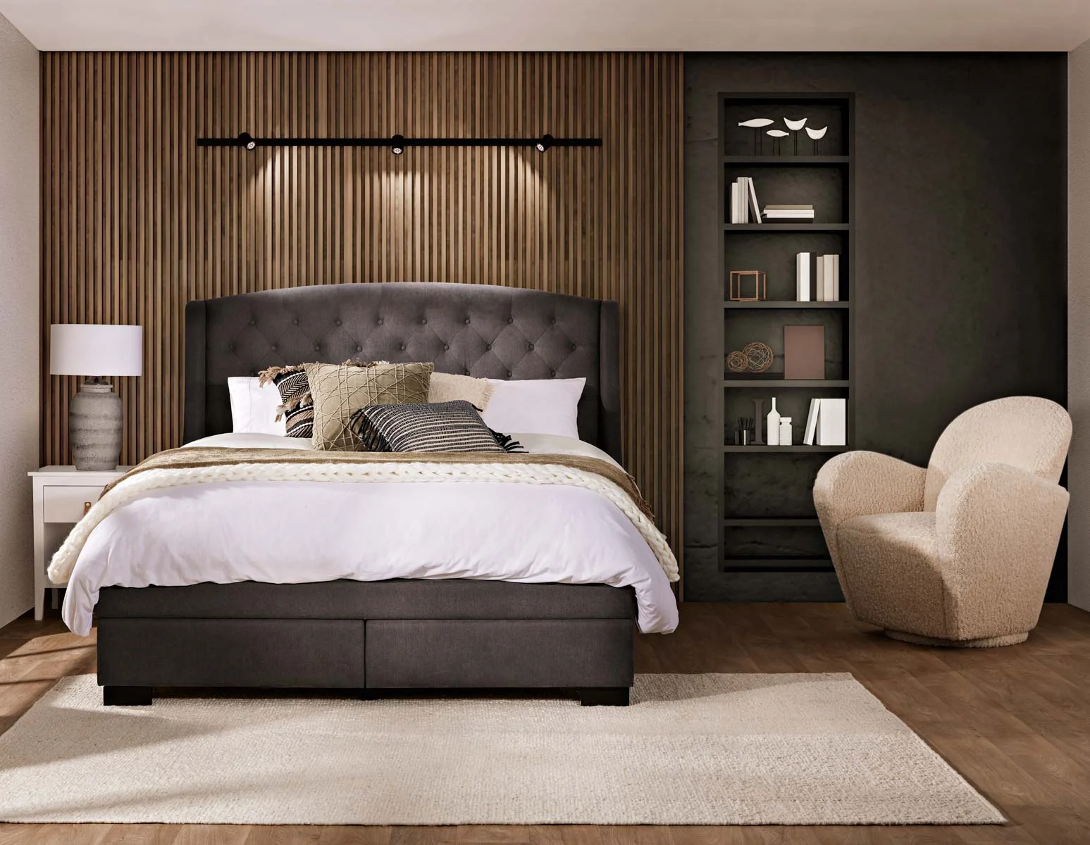 RAVEL — Traditional tufted upholstered wingback queen size bed with storage (81-42-52-33) - Image 9